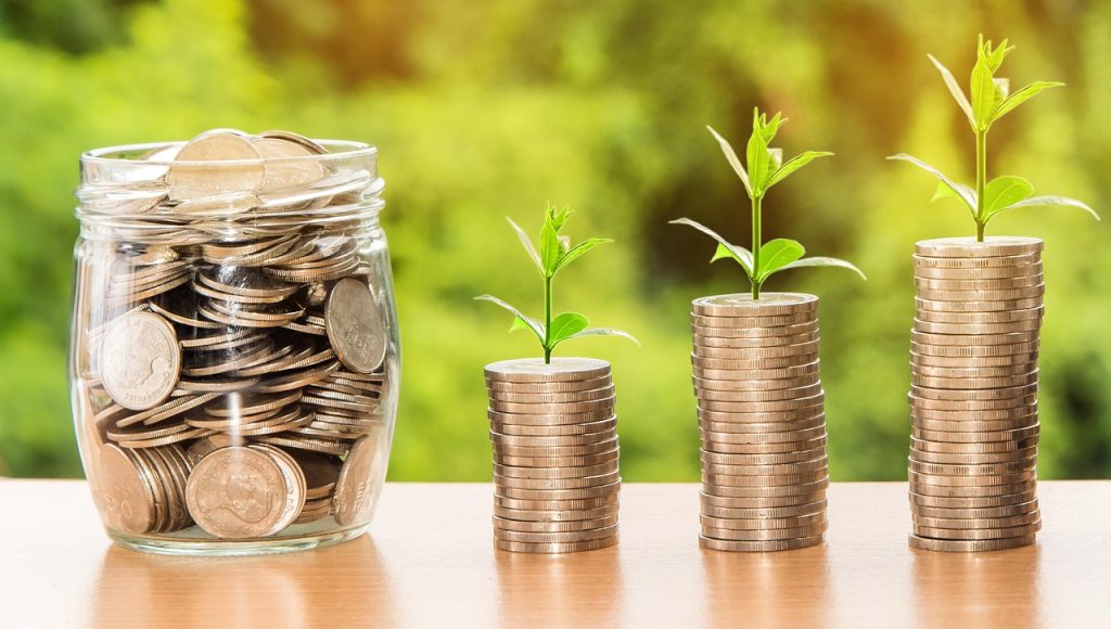 Money, profit, finance — Smart Shopping Tips for Getting the Best Deals at Dollar Tree